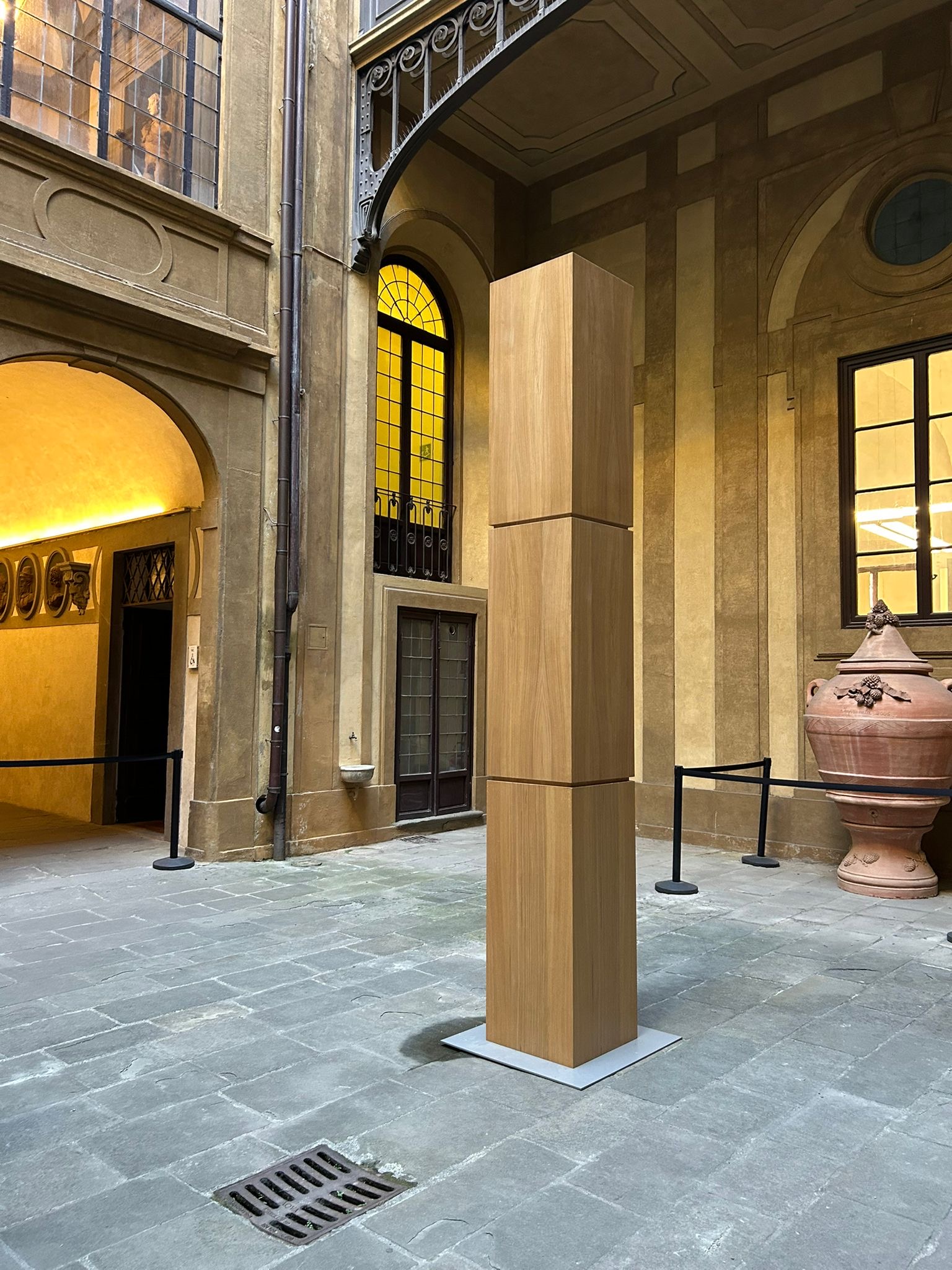 Colonna Gae Aulenti FSC