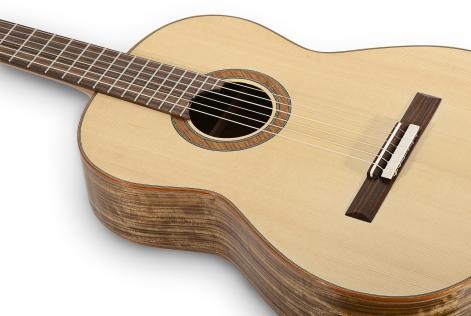 Dal Friuli la prima chitarra classica in legno sostenibile FSC